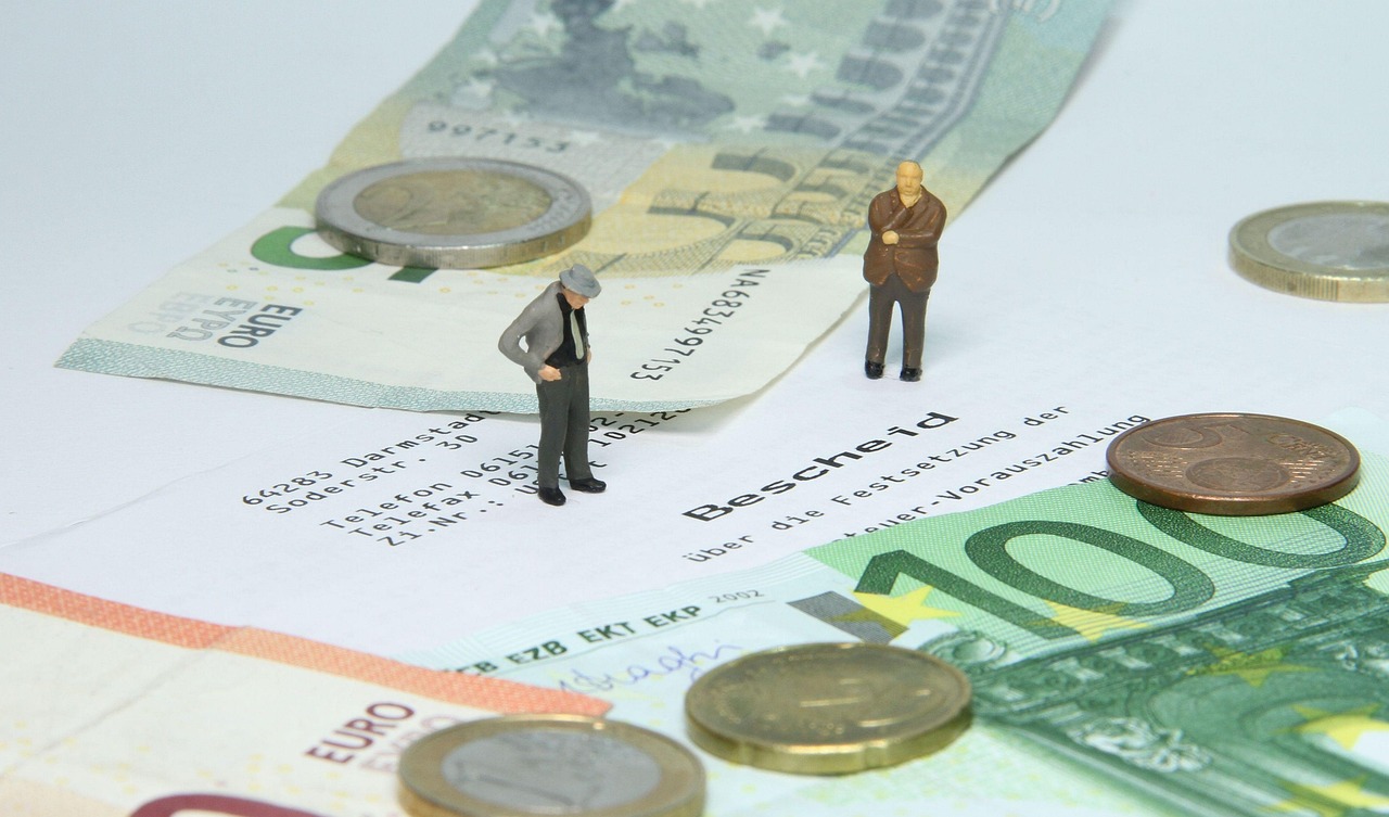 Karuzela VAT w UE. Wykorzystali Hawala i polskie banki.